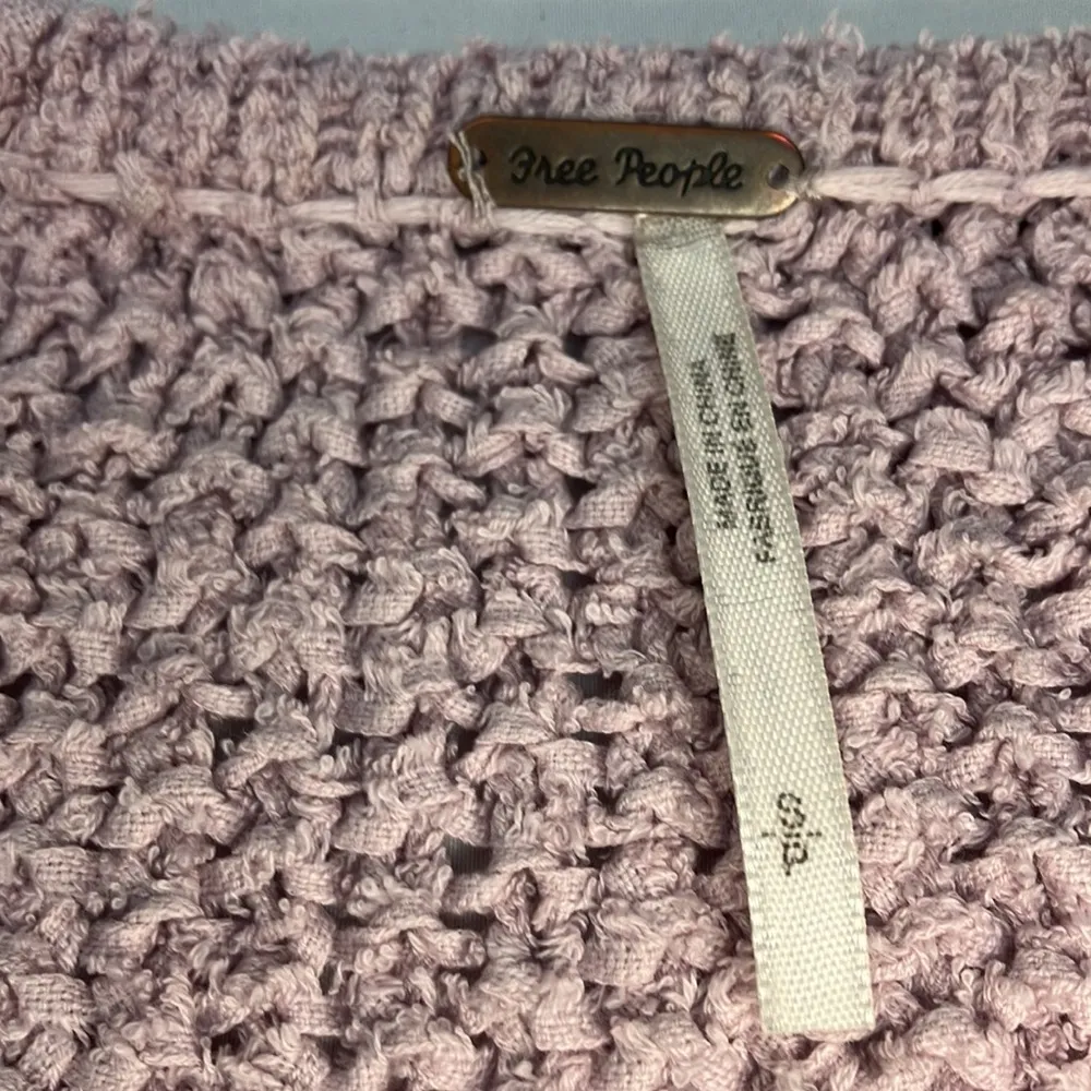 Free People lavender purple loose knit long sleeve sweater woman’s size small - Image 2