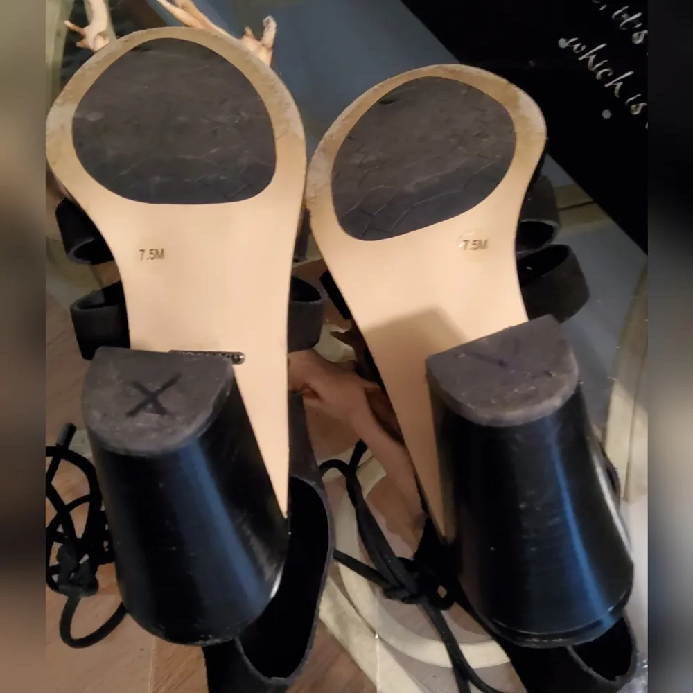 Gianni Bini Laced up heels - Image 4