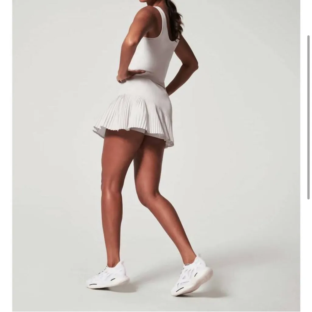 Spanx  Yes Pleats Mini Skirt‎ Skort Light Cloudy Gray Size Small - Image 2