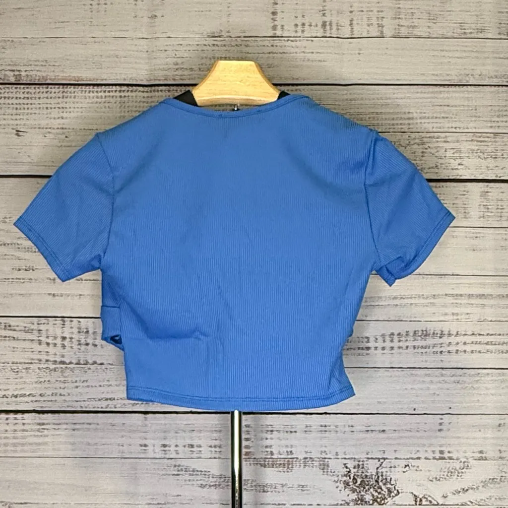 Chic Blue Cut - Image 3