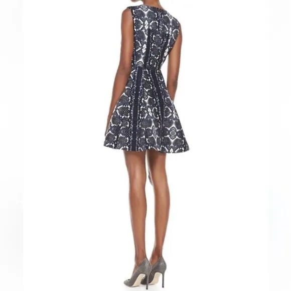 Nanette Lepore Size 10 Love Bites Snake Print Dress‎ Blue Black Fit and Flare - Image 11