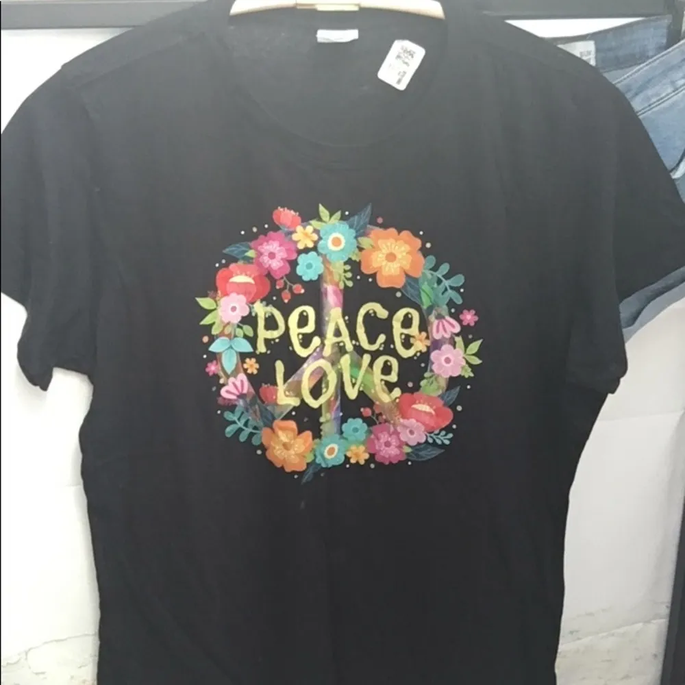 2/$25 Listing Black Floral Peace Love Sign Graphic Summer Tee Size XL - Image 2