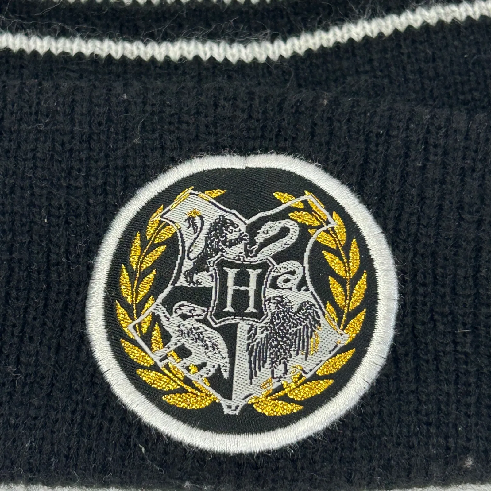 Harry Potter Hogwarts Crest Knit Beanie Hat One Size Black Gold White - Image 4