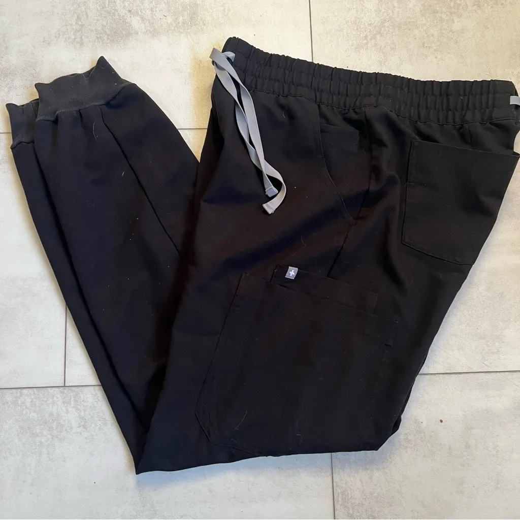 Figs Technical Collection scrubs Black joggers size S - Image 6