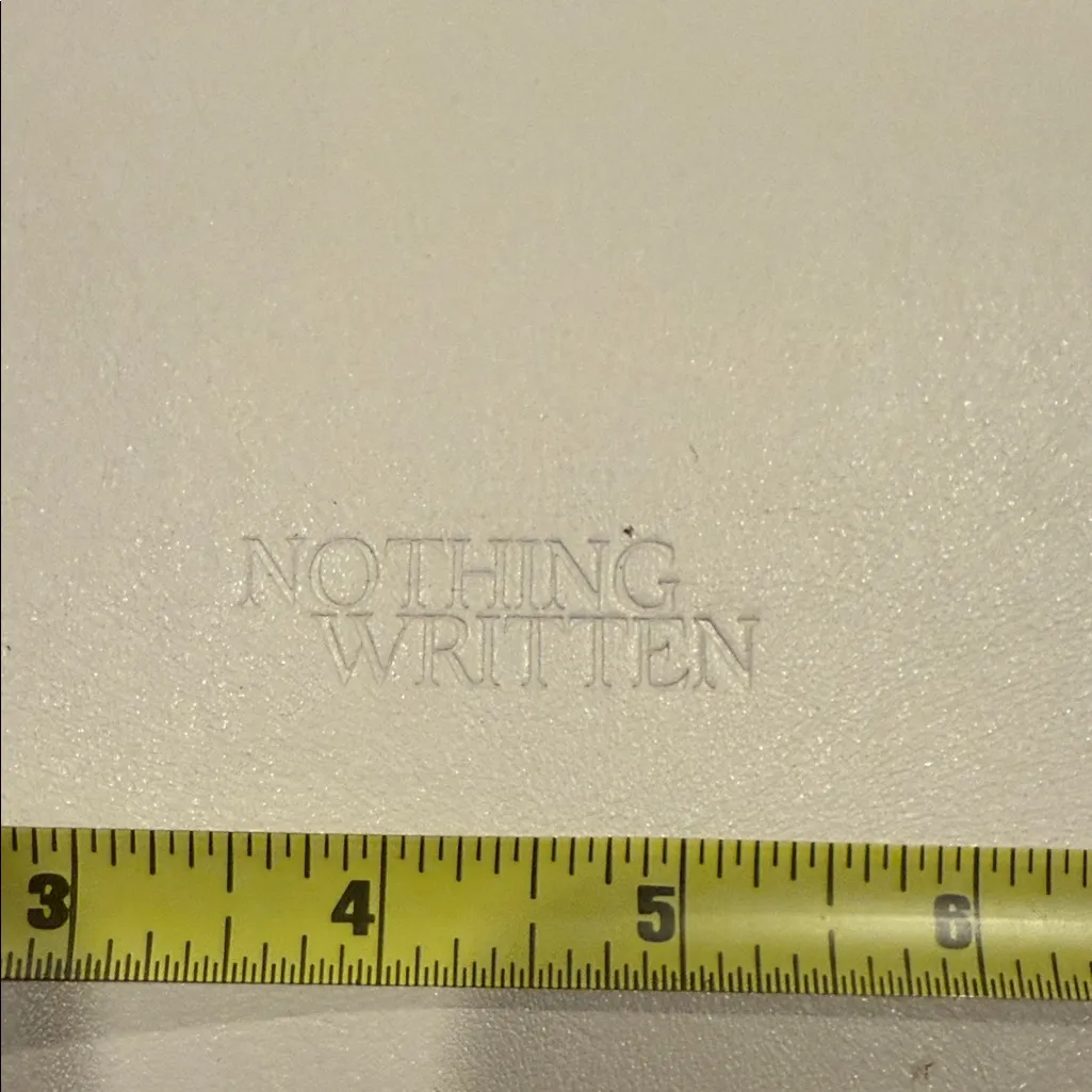 NOTHING WRITTEN Elegant off White Leather Bucket Bag - Image 8