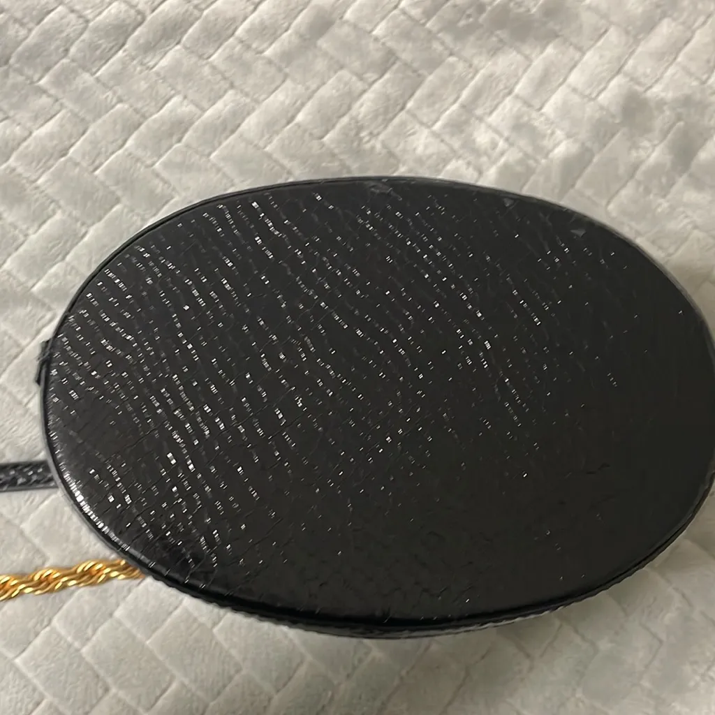 ZARA  Oval Box Crossbody Chain - Image 9