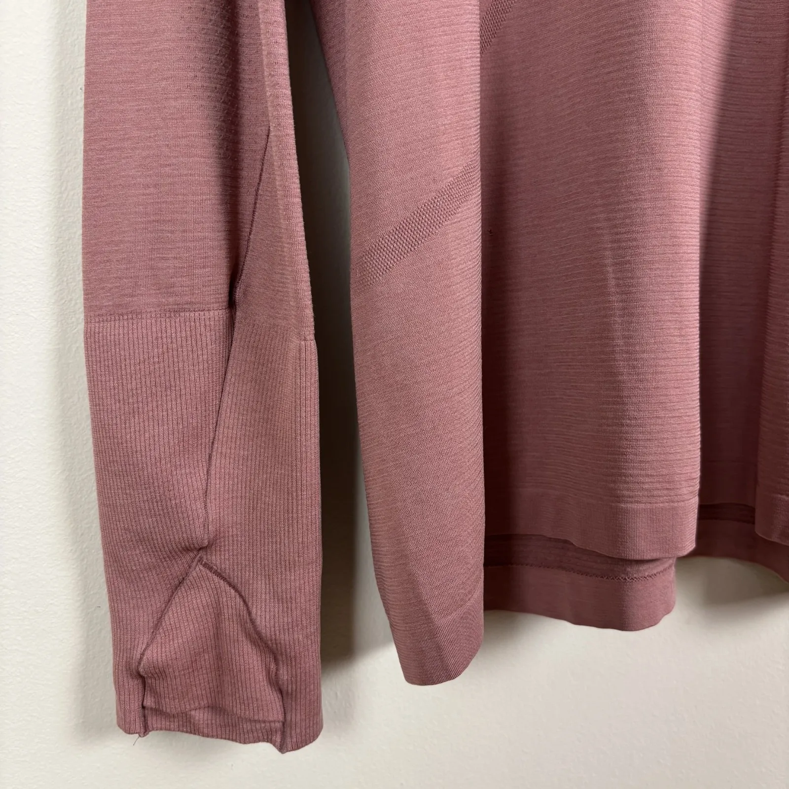 Lululemon Swiftly Tech Top Long Sleeve 2.0 Women 18 Mauve Pink Active Athleisure - Image 4