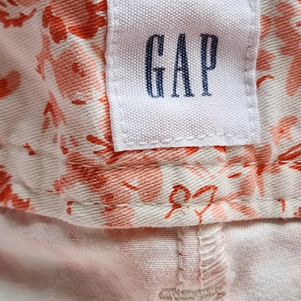 Gap Pink & Coral Floral 3" City Shorts Size 12 - Image 5