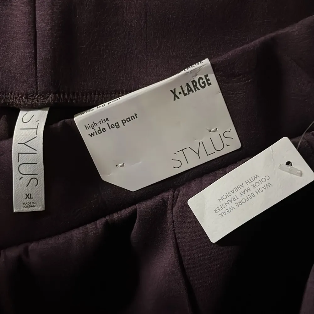 Stylus NWT Size XL Plum Purple - Image 3