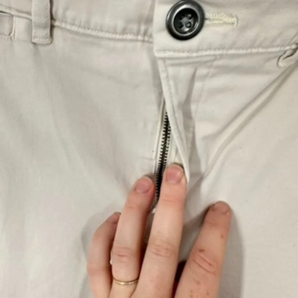 Garnet Hill Women's Size 14 Pima Cotton Stretch Light Stone Khaki Casual Pants - Image 4