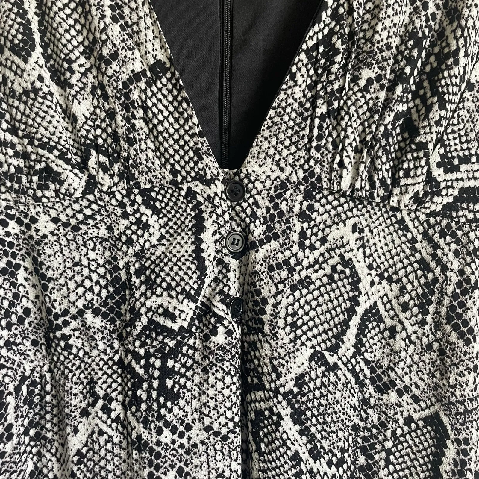 JustFab Women Sheath Dress XL Black Reptile Print Tie Sleeve Ruffle Hem NEW‎ - Image 11