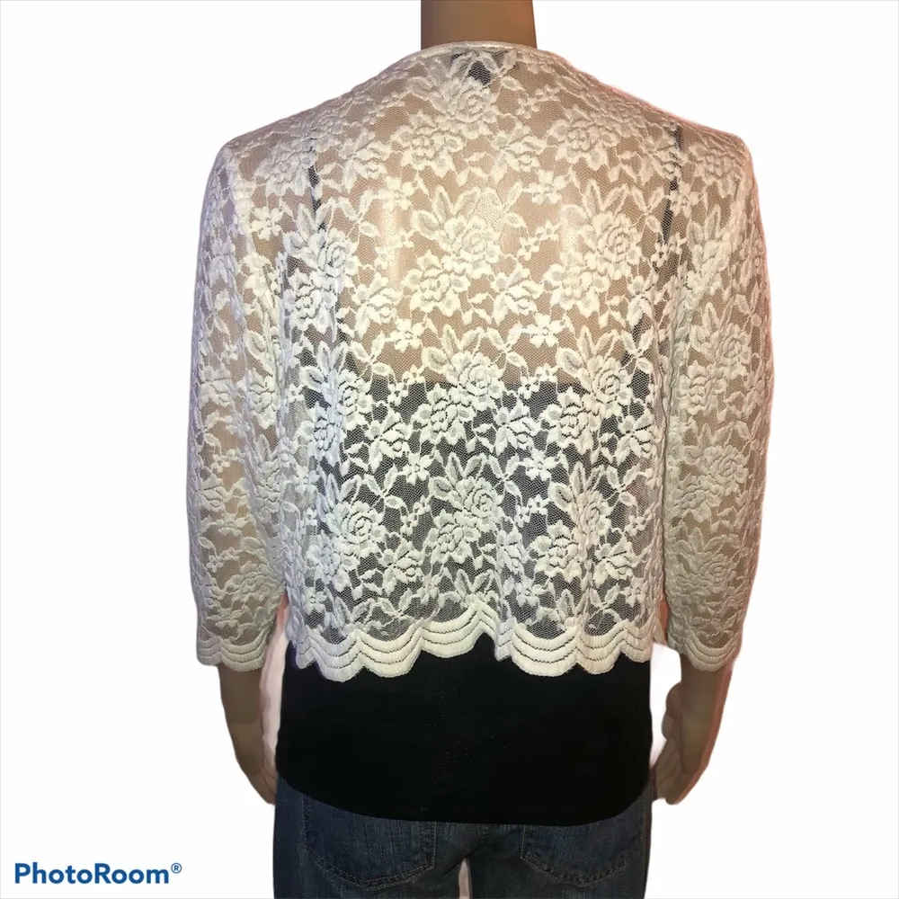 Connected Apparel  lace cropped cardigan top - Image 3
