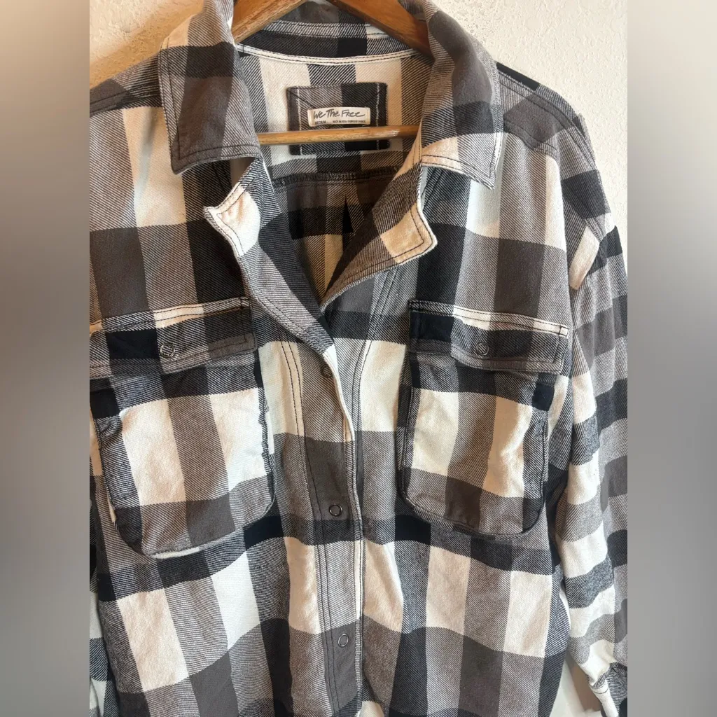 Free People We the Free Izzy Plaid Flannel Cargo Shirt Shacket in Black /Cream - Image 4