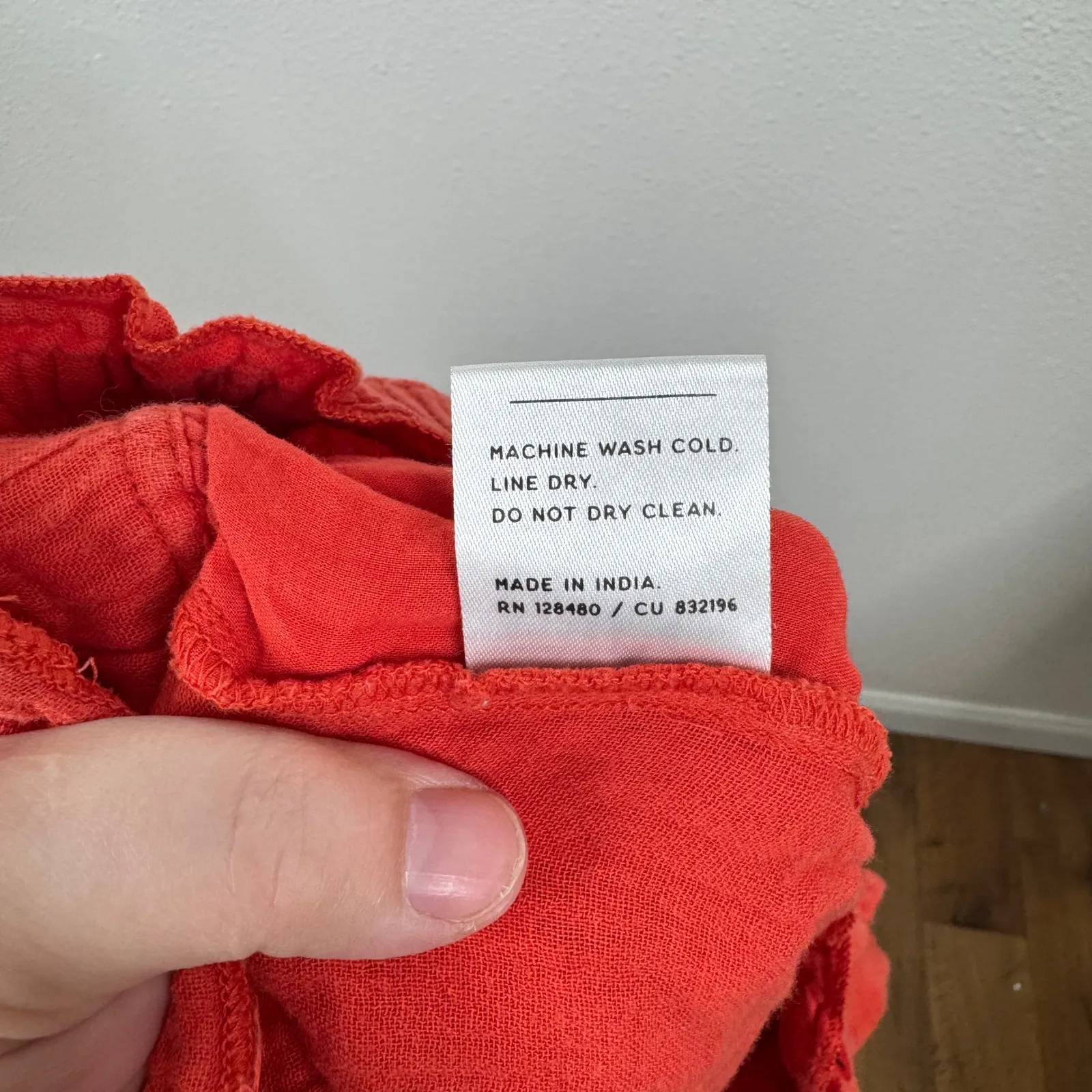 Pact Red Gauze Pull On Shorts Size Small - Image 5