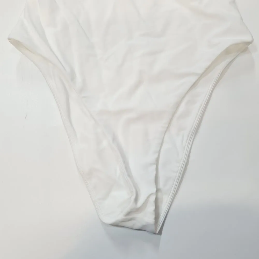 Tularosa  Flirty One Piece in White XS - Image 4