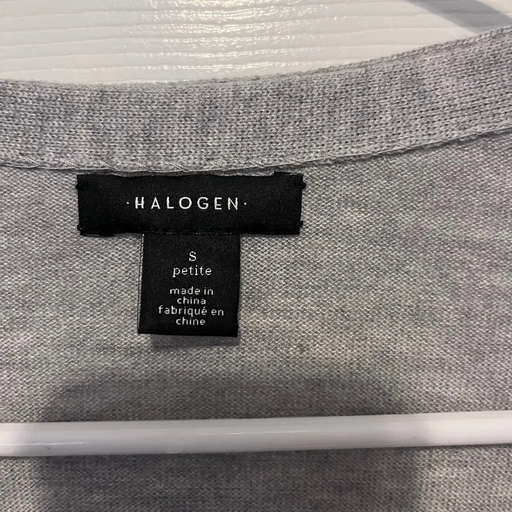 Halogen grey cardigan in small petite - Image 4