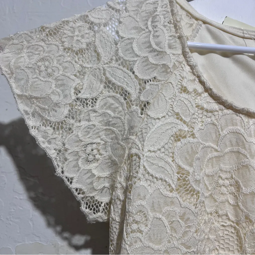 White lace floral top Brittany Black size small S : Box Q: - Image 7