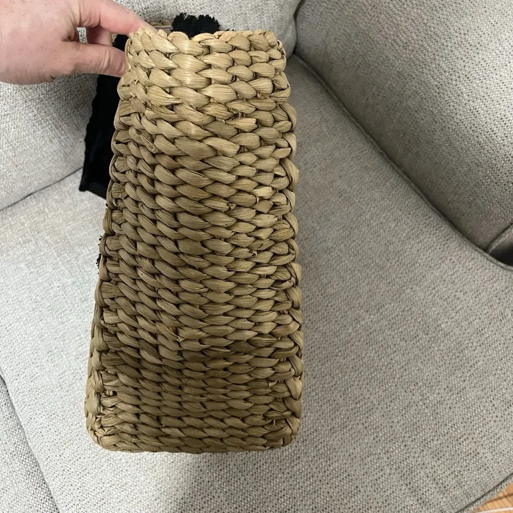 Pamela Munson Petite Isla‎ Bahia Cornhusk Tote Bag with Black Straps - Image 7