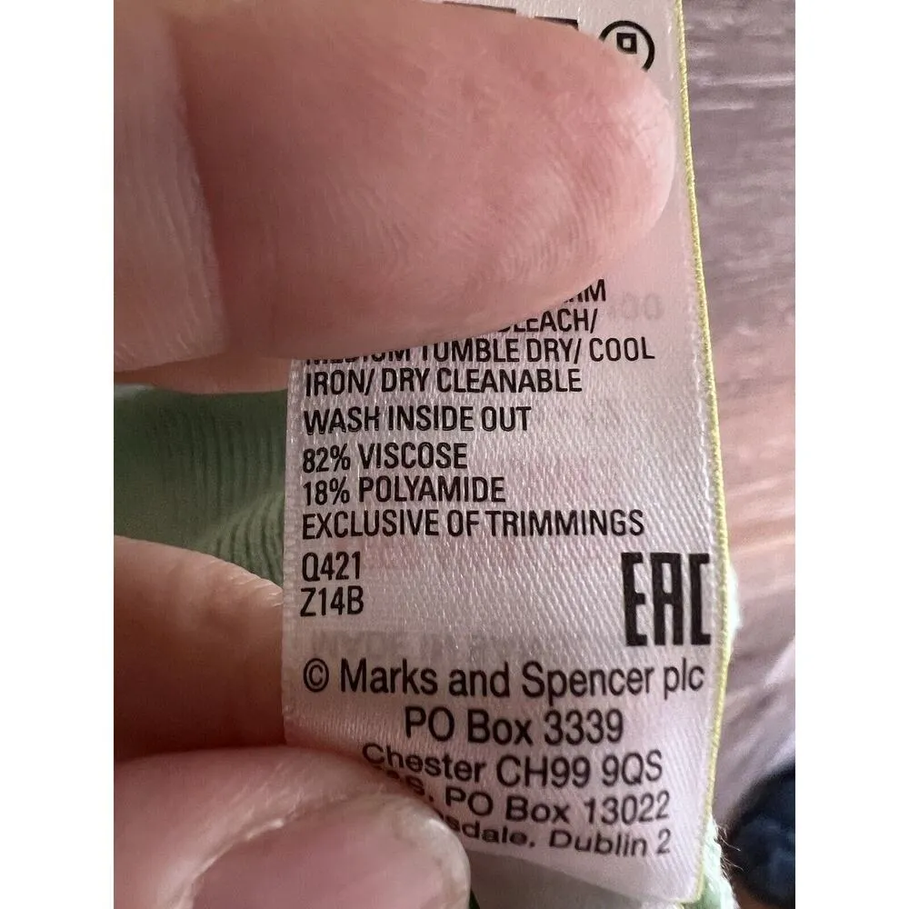 Sweater knit Shirt Size US 8 Light Green women short sleeves M&S Marks& Spencer - Image 6