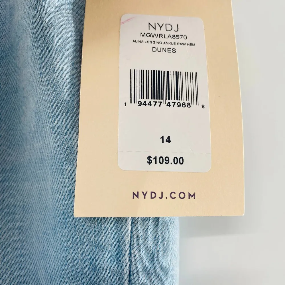 NYDJ Aline Dunes Light Blue Raw Hem Ankle Skinny Jeans Size 14 NWT Slimming - Image 6