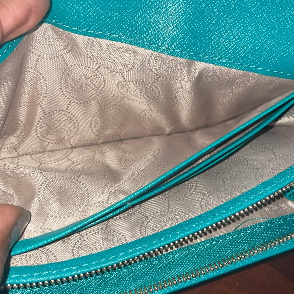 MICHAEL KORS Wallet multi card holder zip change compartment gold hardware - Image 7