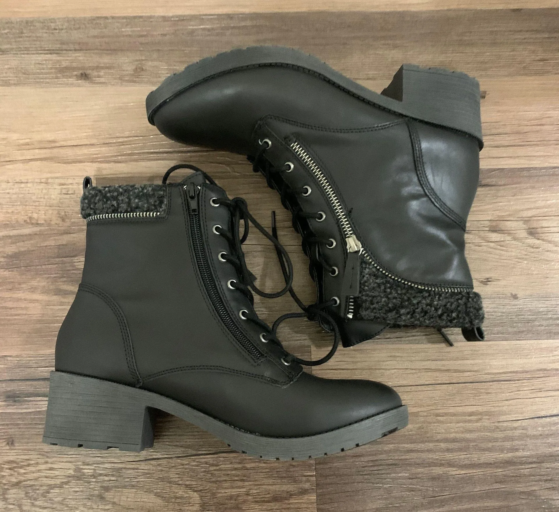 Black Sandye Zipper Boots Size 10 - Image 6