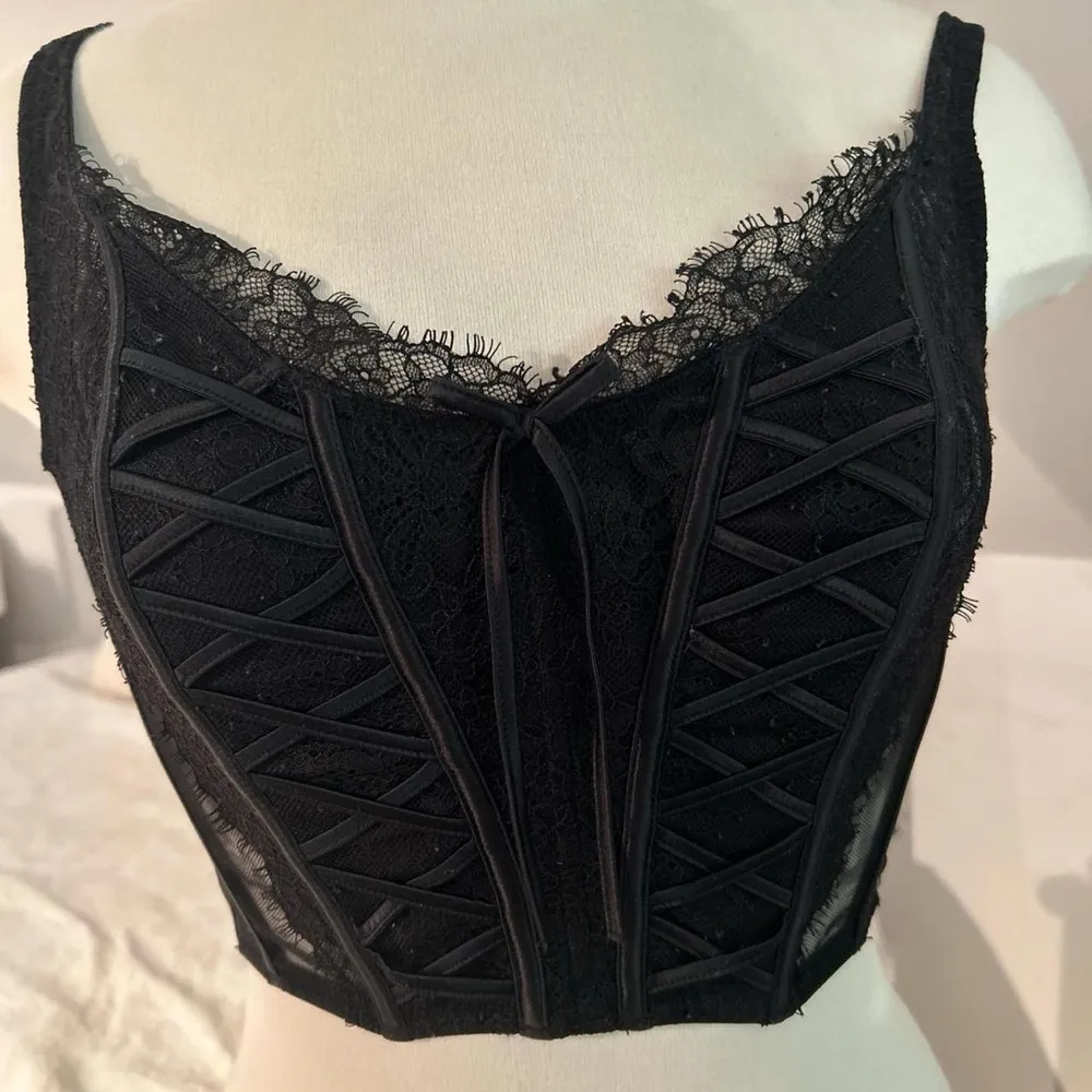 Victoria Secret Dream Angels Black lace corset top Medium DD with bow detail - Image 2