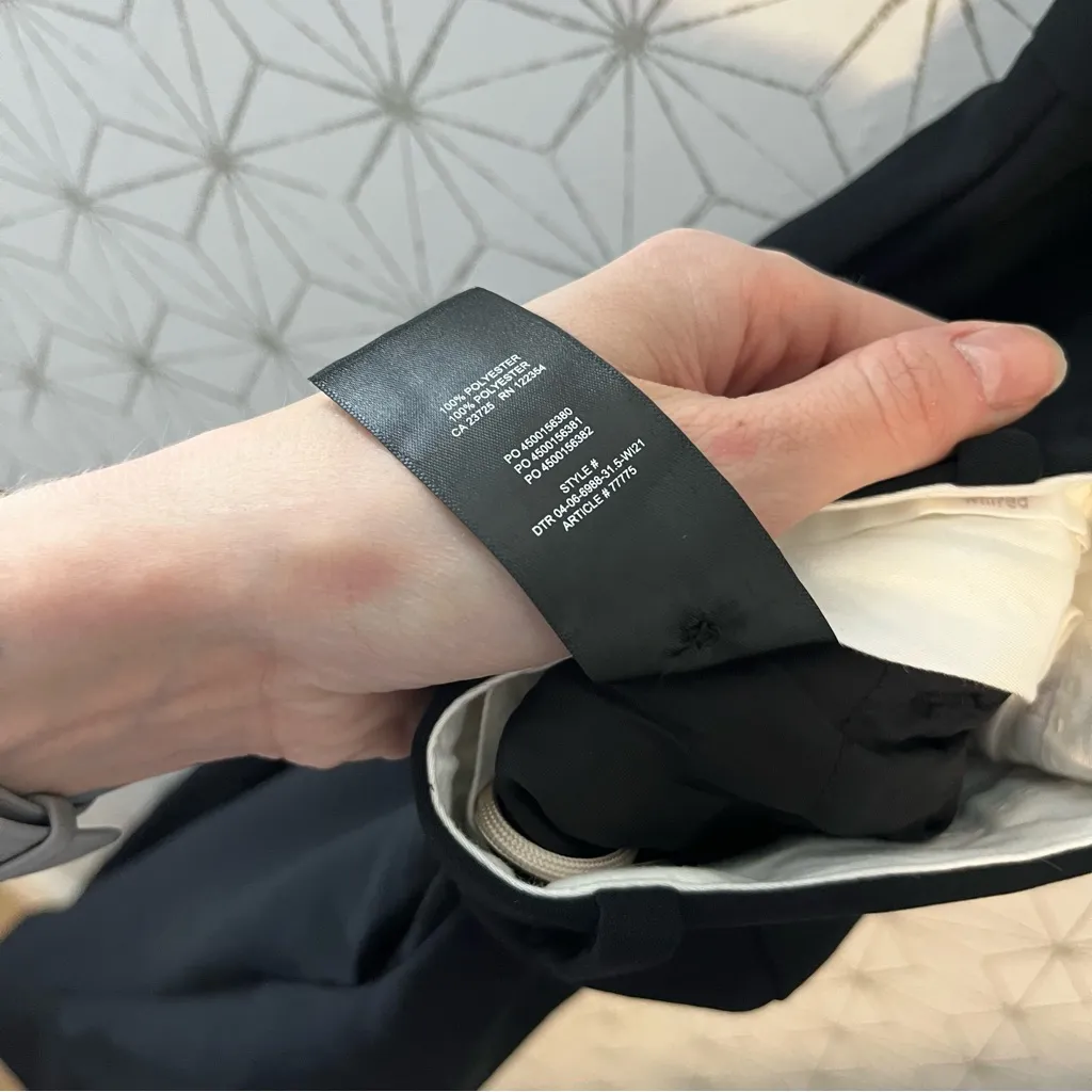 Aritzia The Effortless Pant Black Tall - Image 10