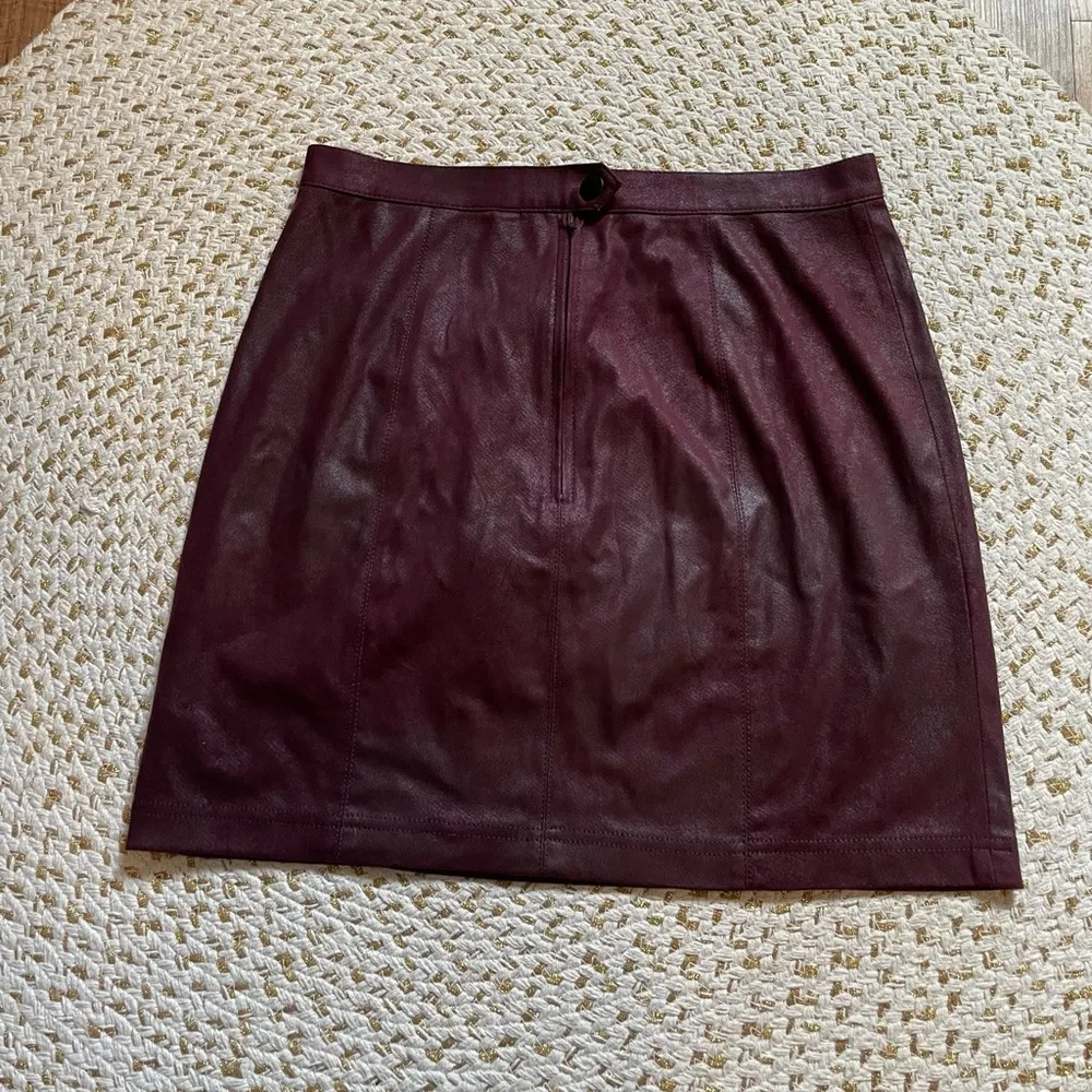 FREE PEOPLE || Rumi Ruched mini skirt - Image 4