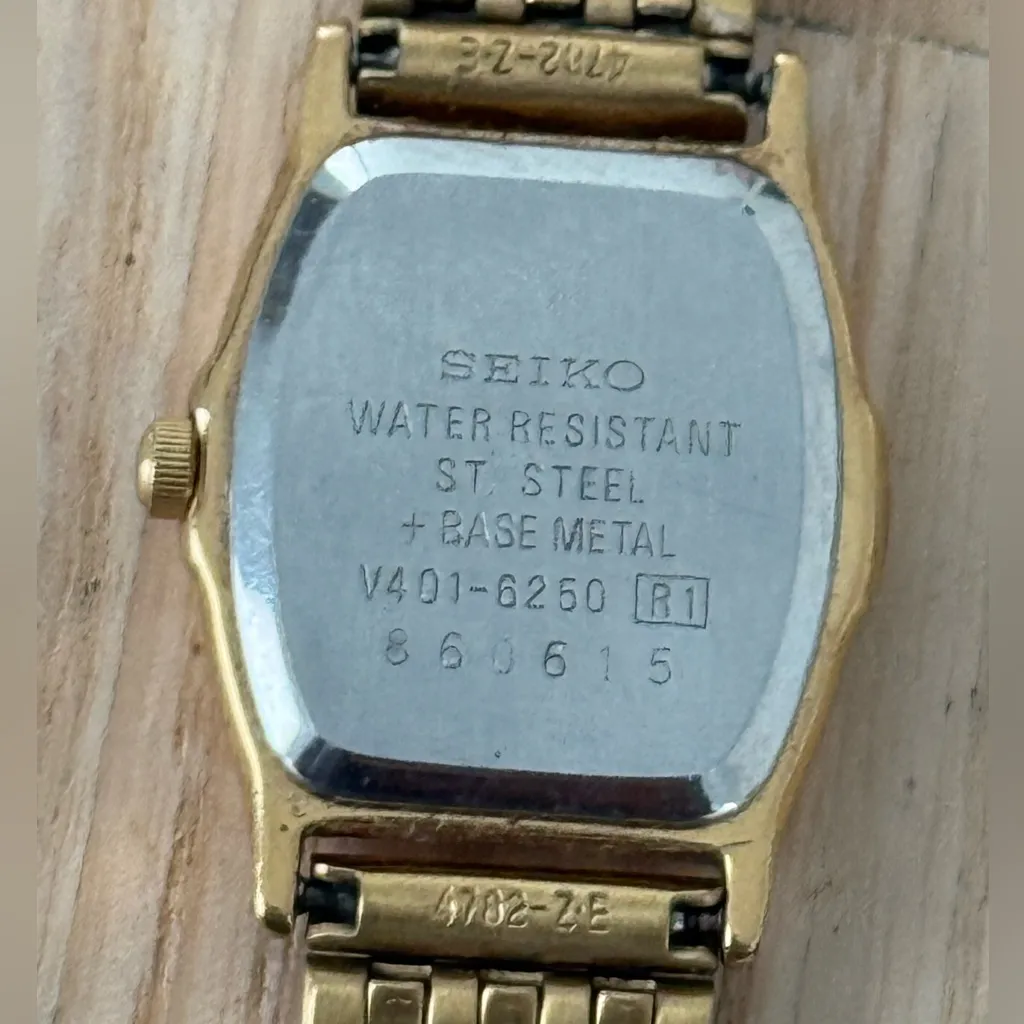 Seiko Vintage Ladies Watch Black Dial Gold-Tone Bracelet New Battery - Image 7