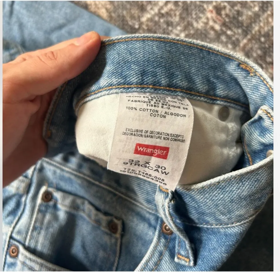 Wrangler Light Wash denim Jeans - Image 7