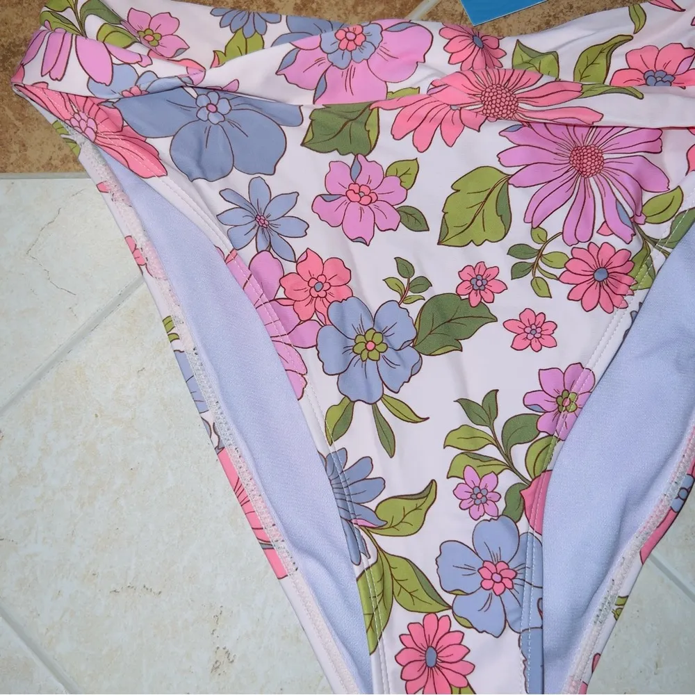 NWT Cupshe Pink Floral Print High Waisted High Leg Cheeky Bikini Bottoms large - Image 2