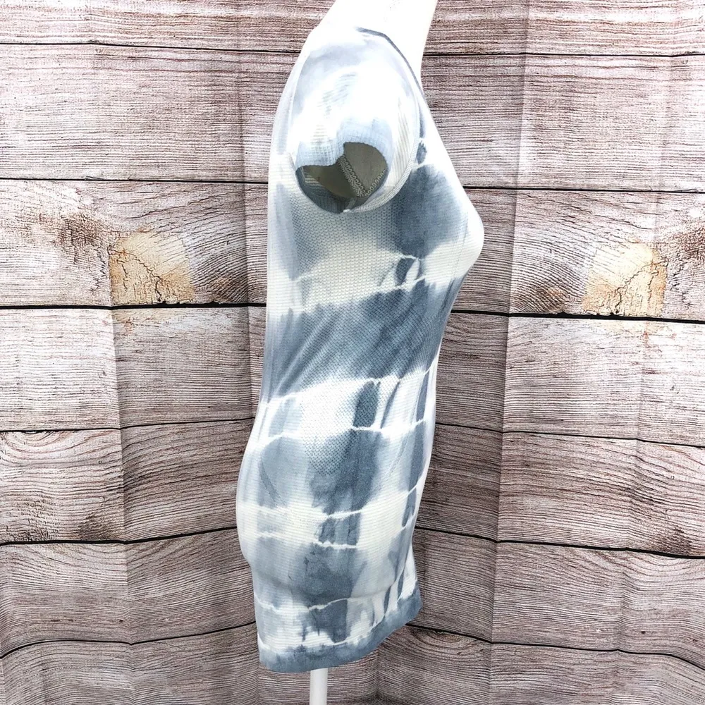 Lululemon Swiftly Tech Blue Tie Dye Short Sleeve T Shirt Size 6 - Image 4