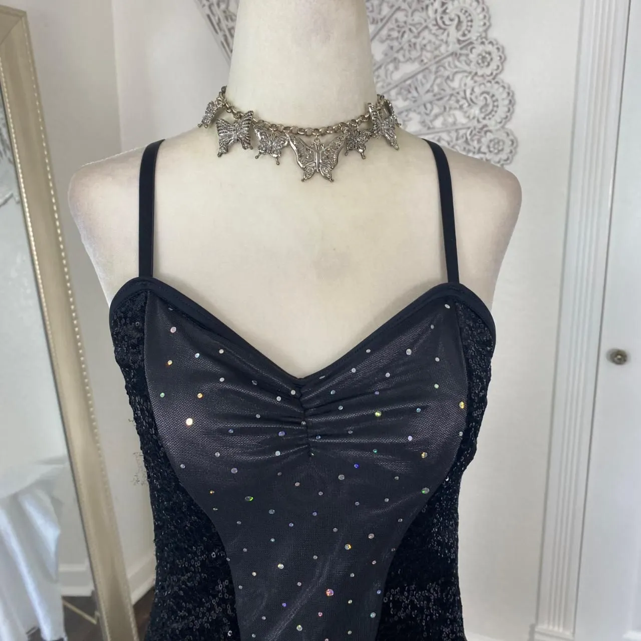 Witchy Vampy Y2K Asymmetric Raw Split Hem Black Silver Sequin Glitter Cami Top M Size M - Image 5