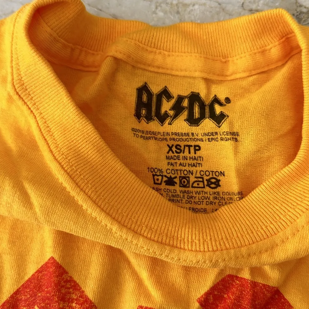 NWT Cropped AC/DC T-shirt - Image 3