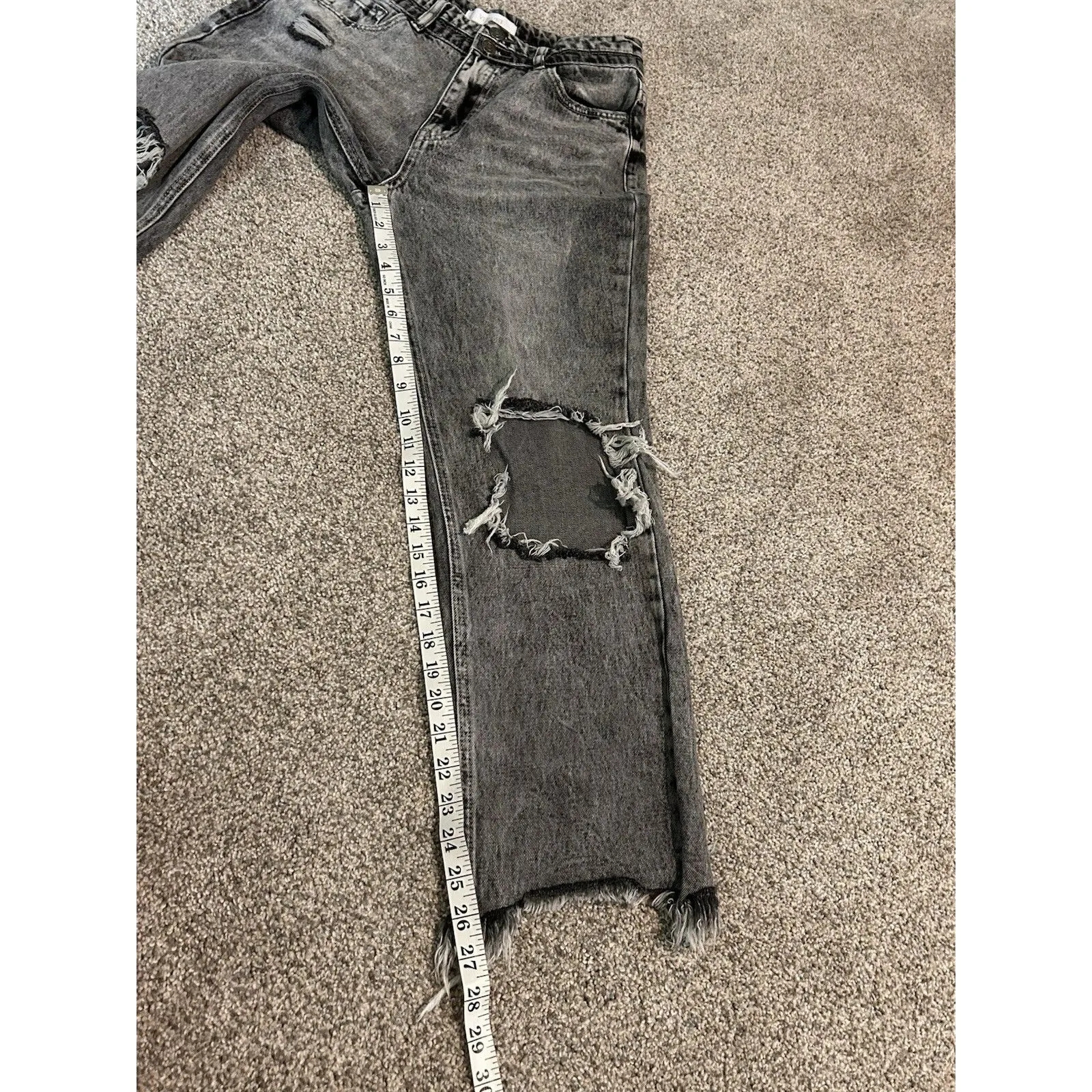 Vervet Mom Jeans Size 28 X 26" Inseam Distressed Denim Raw Hems Gray‎ - Image 7