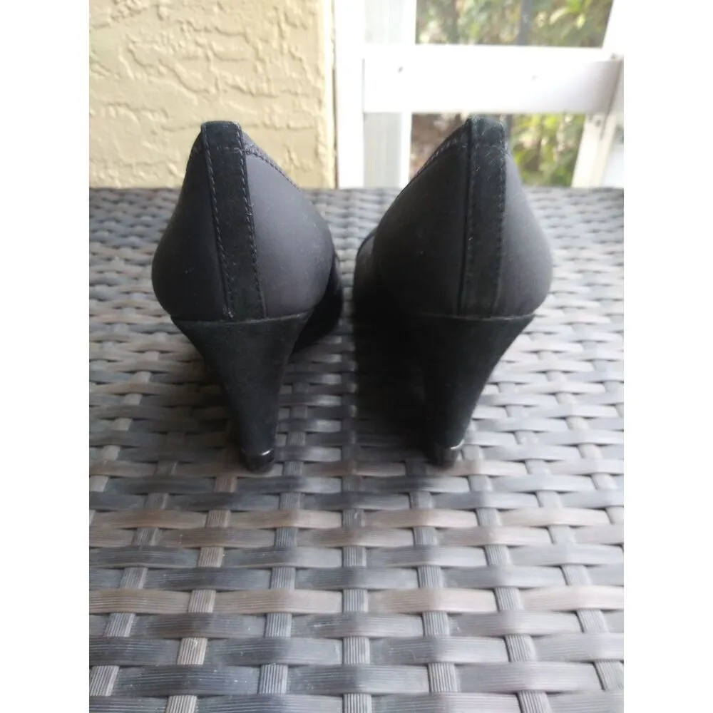 Tory Burch Wedge Heels Size 5 1/2 - Image 7