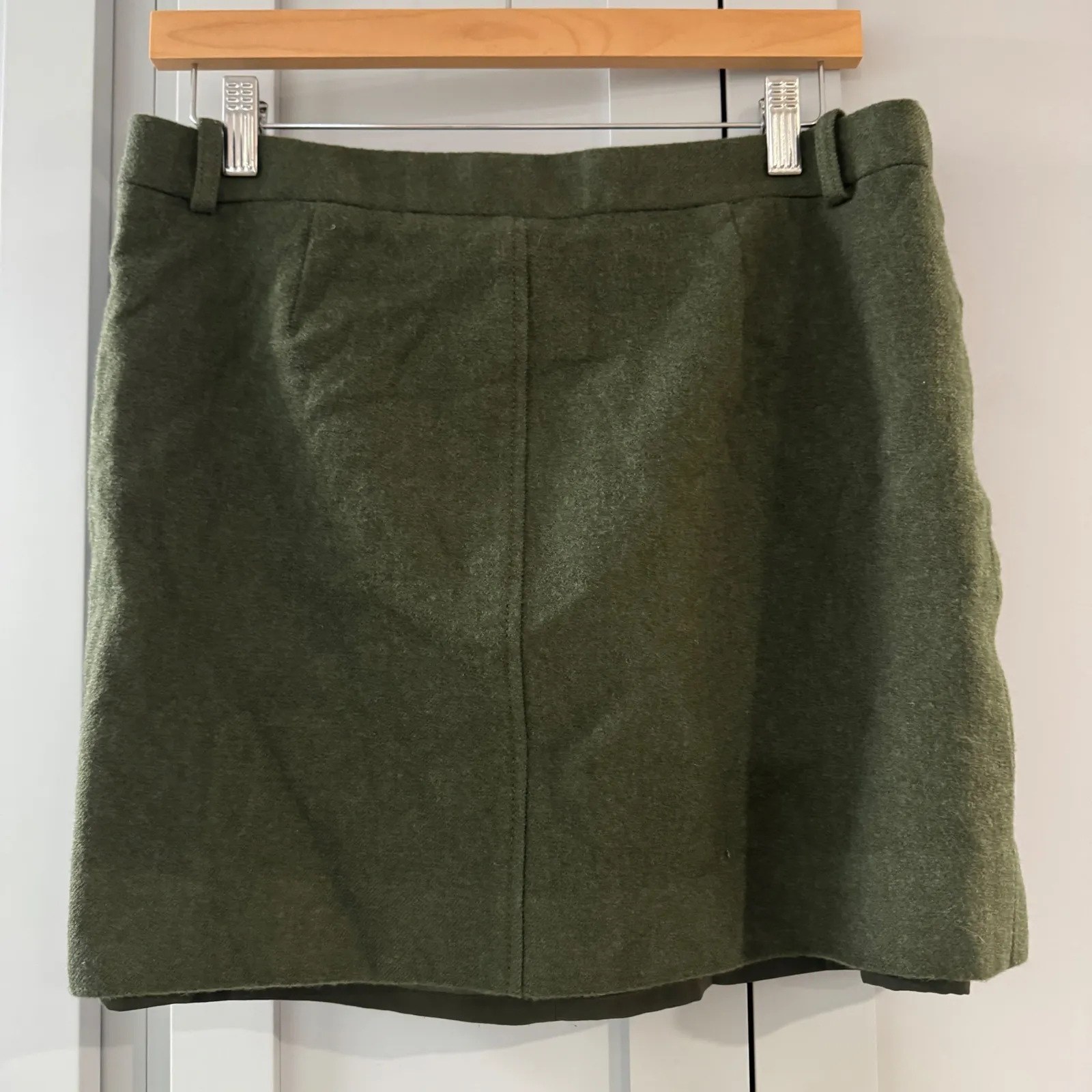 J Crew Wool Mini Skirt Olive Green Zipper Pocket Flap Detail Size 10 - Image 2