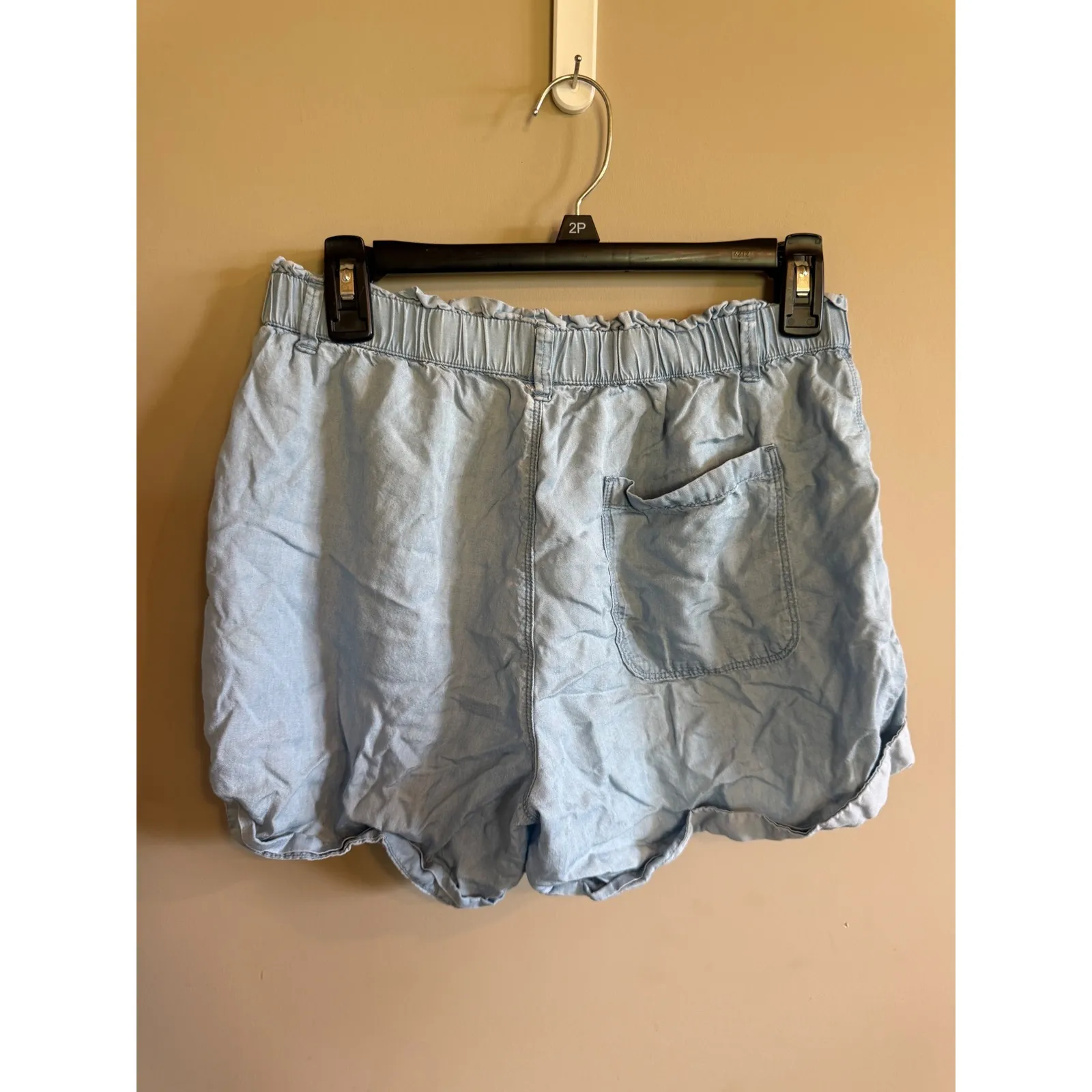 Aerie Chambray Paperbag Waist Shorts Women's M/M Light Blue Cuffed Rolled - Image 3