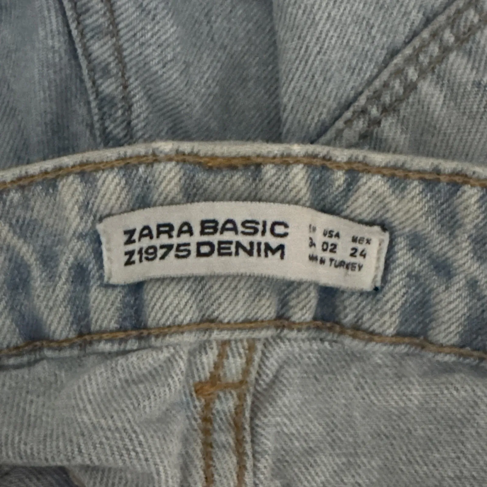 Zara Jeans Womens 2 Blue Light Wash Cropped Casual Frayed‎ Fading Whiskering - Image 8