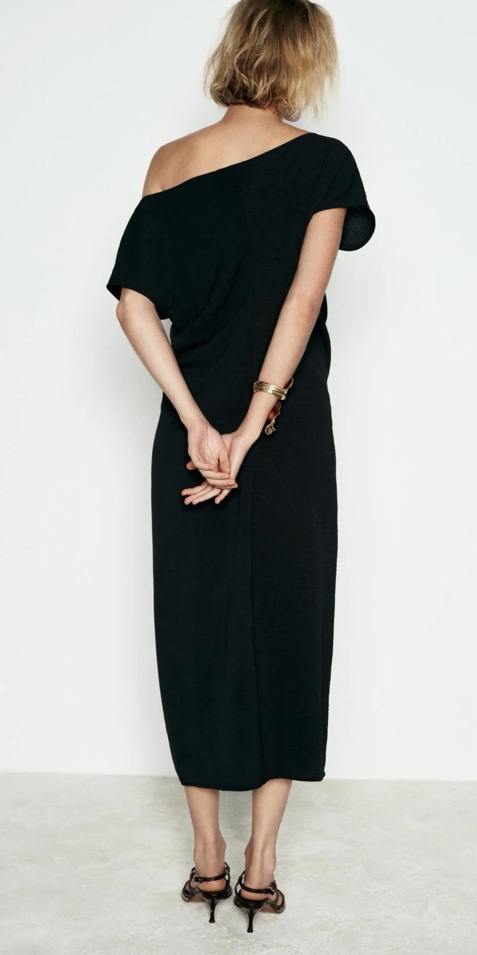 Flowy Pleated Dress - Image 2