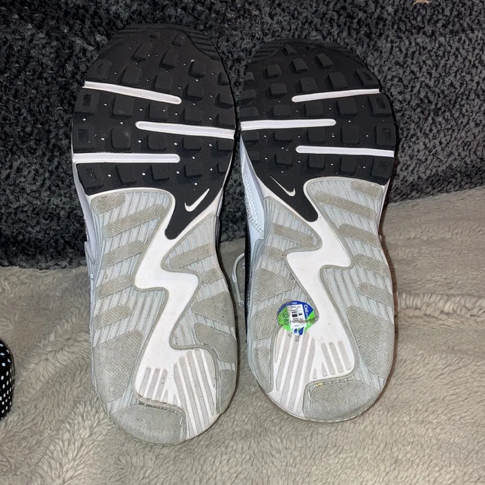 🧜‍♀️  Air Max Sneakers, 8.5 - Image 4