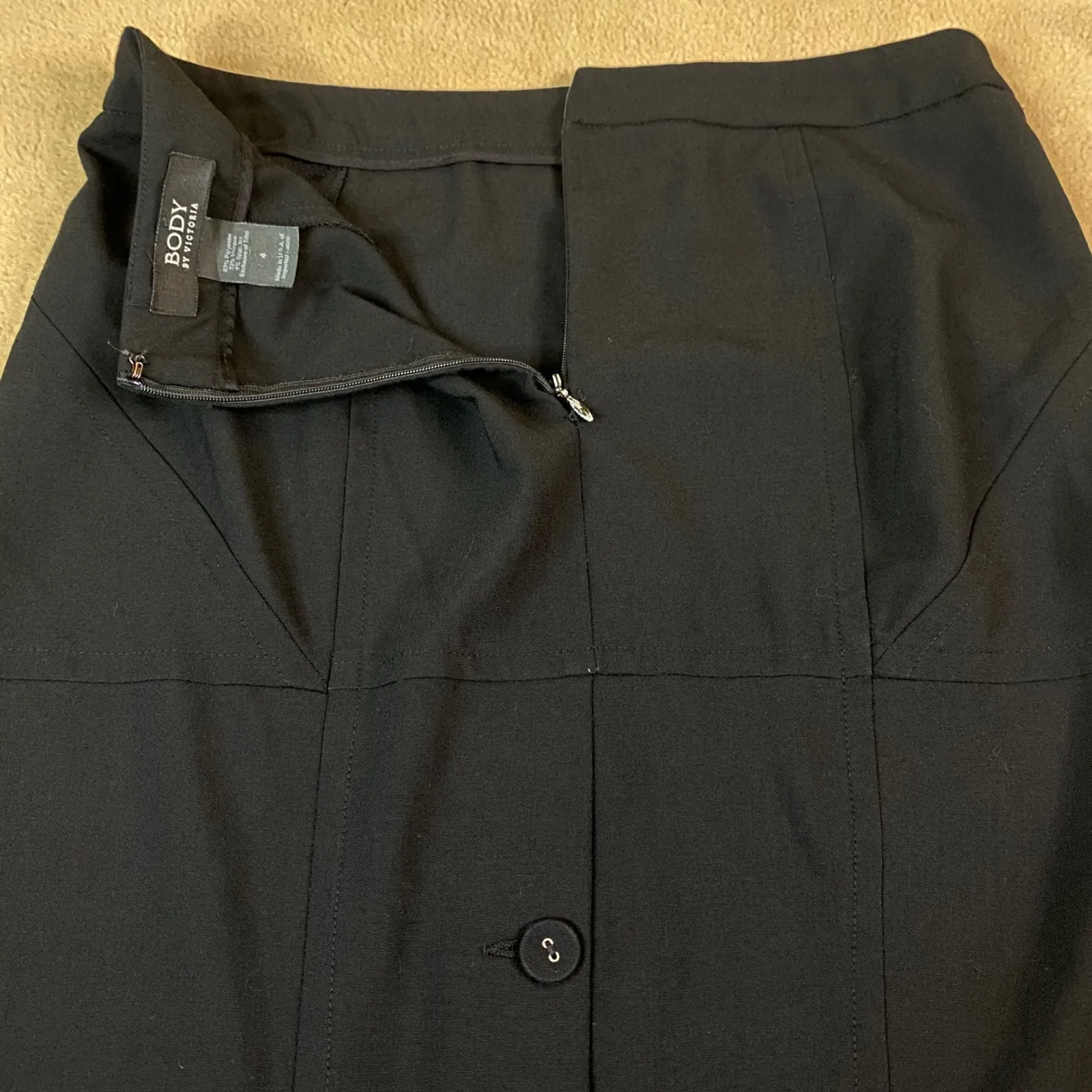 Body by Victoria Skirt Women's Black Button Back Career Business Sz 4 *FLAW - Image 3