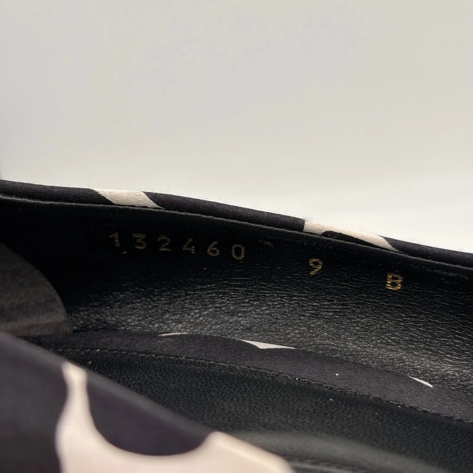 GUCCI Satin Crystal Horsebit Peep Toe Heels Sz 9 Black White LIKE NEW COA EU 39 - Image 6