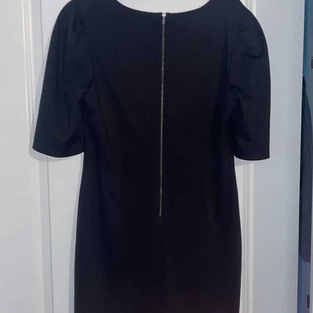 Banana Republic Sheath Dress Back Zip Black Sz 12 Cocktail Work Holiday Classic - Image 6