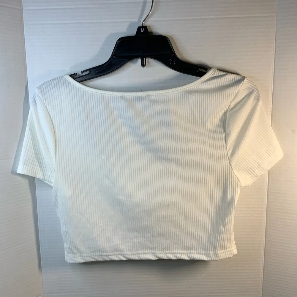 Set of 2 SHEIN summer crop tops size medium, 6 white sage green - Image 6