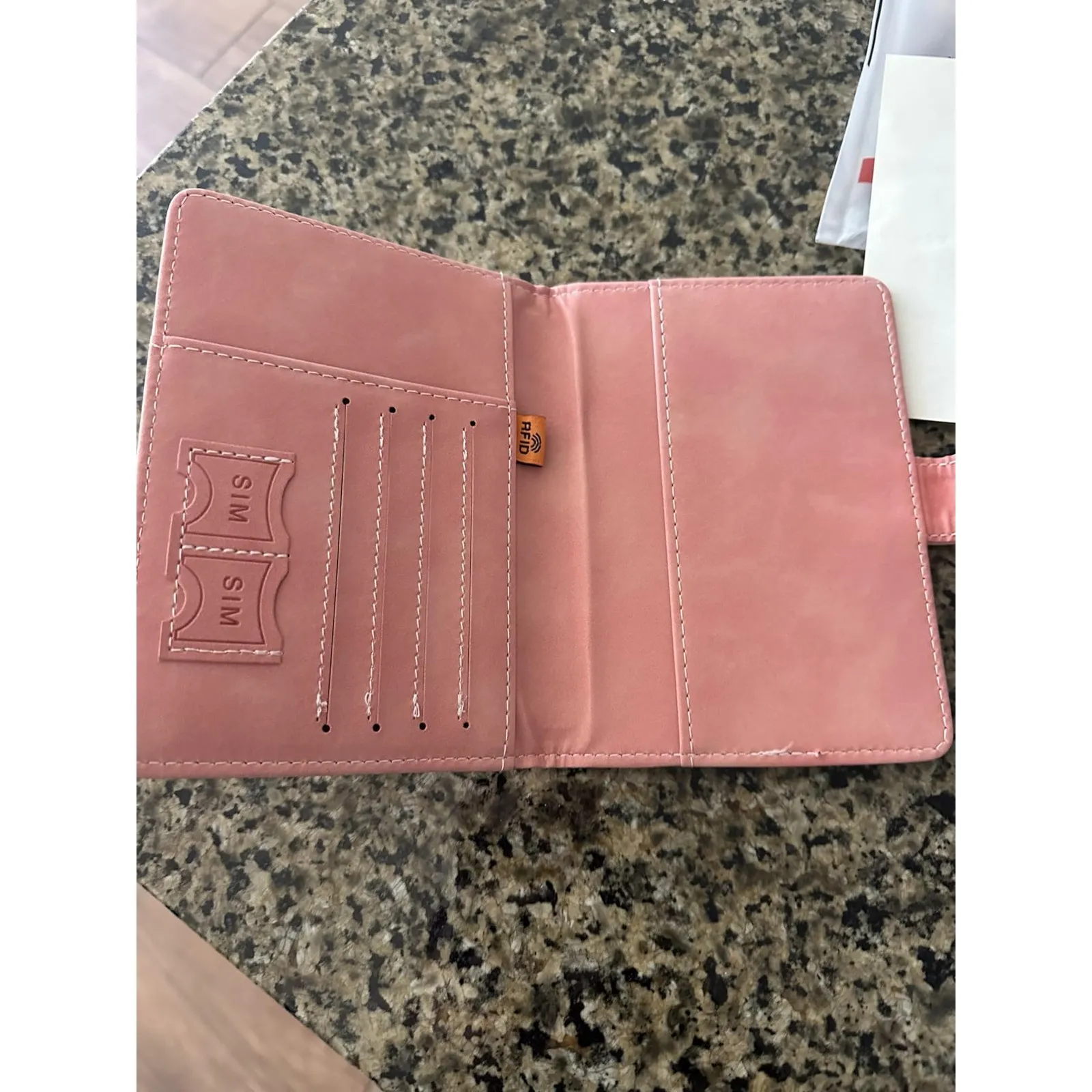 Eoehro Passport BookHolder for Travel Essentials for Women and Men(light pink) Pink - Image 2