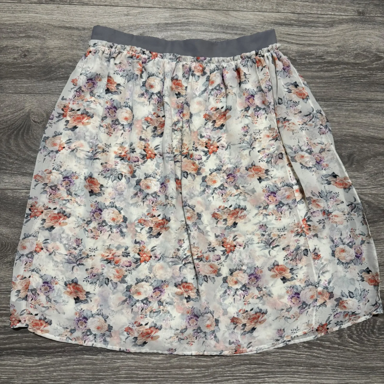 MIKAROSE Women Floral Chiffon Midi Skirt Gray Waistband Ruffle Hem Size M - Image 10