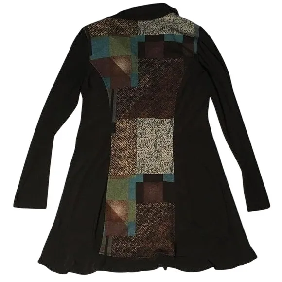 CHIC Bali Tunic- EUC- Size Medium, Black‎ w/ Neutral Colors, Flattering Design - Image 2