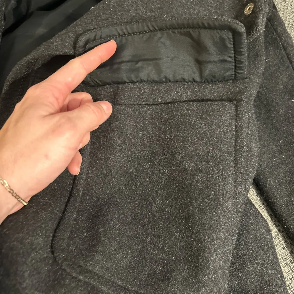 J. Crew wool charcoal grey mid length women’s pea coat size medium! - Image 12